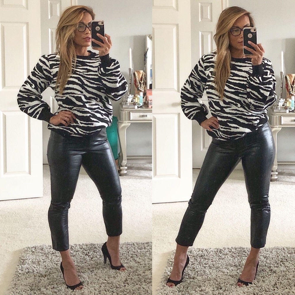 WHITE CLOSET ZEBRA PRINT SWEATER